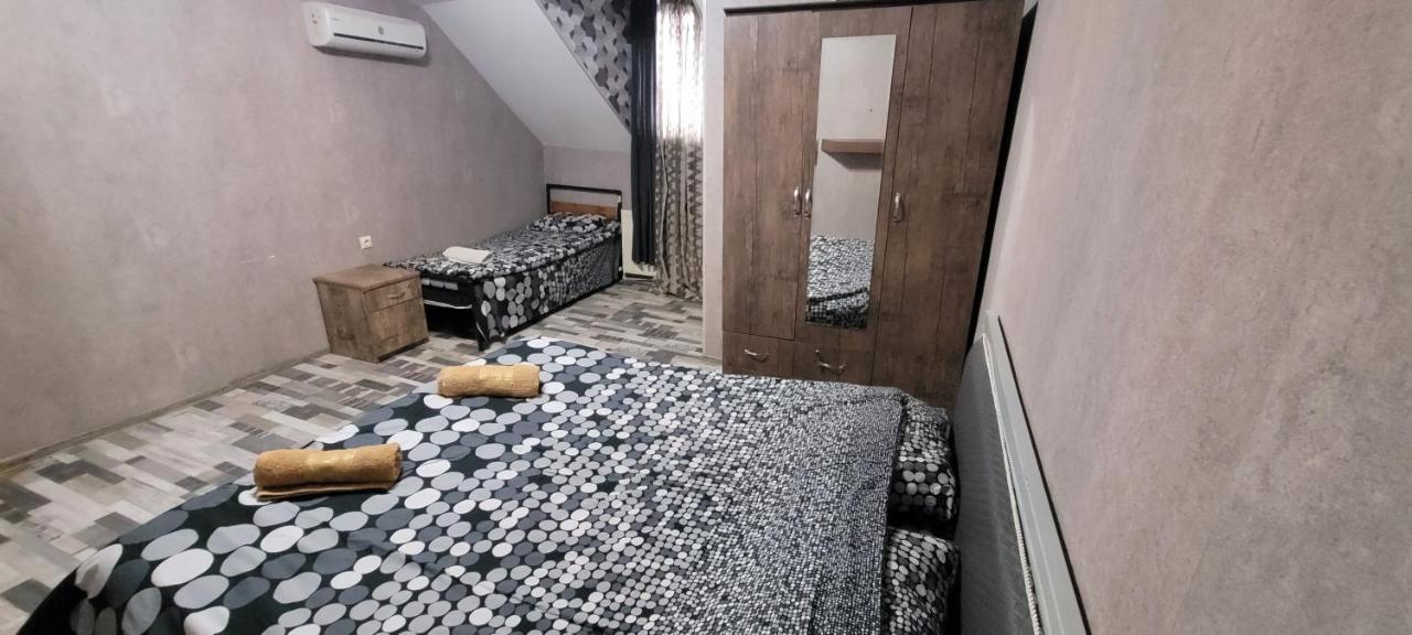 Kiev Hostel ティビリシ エクステリア 写真