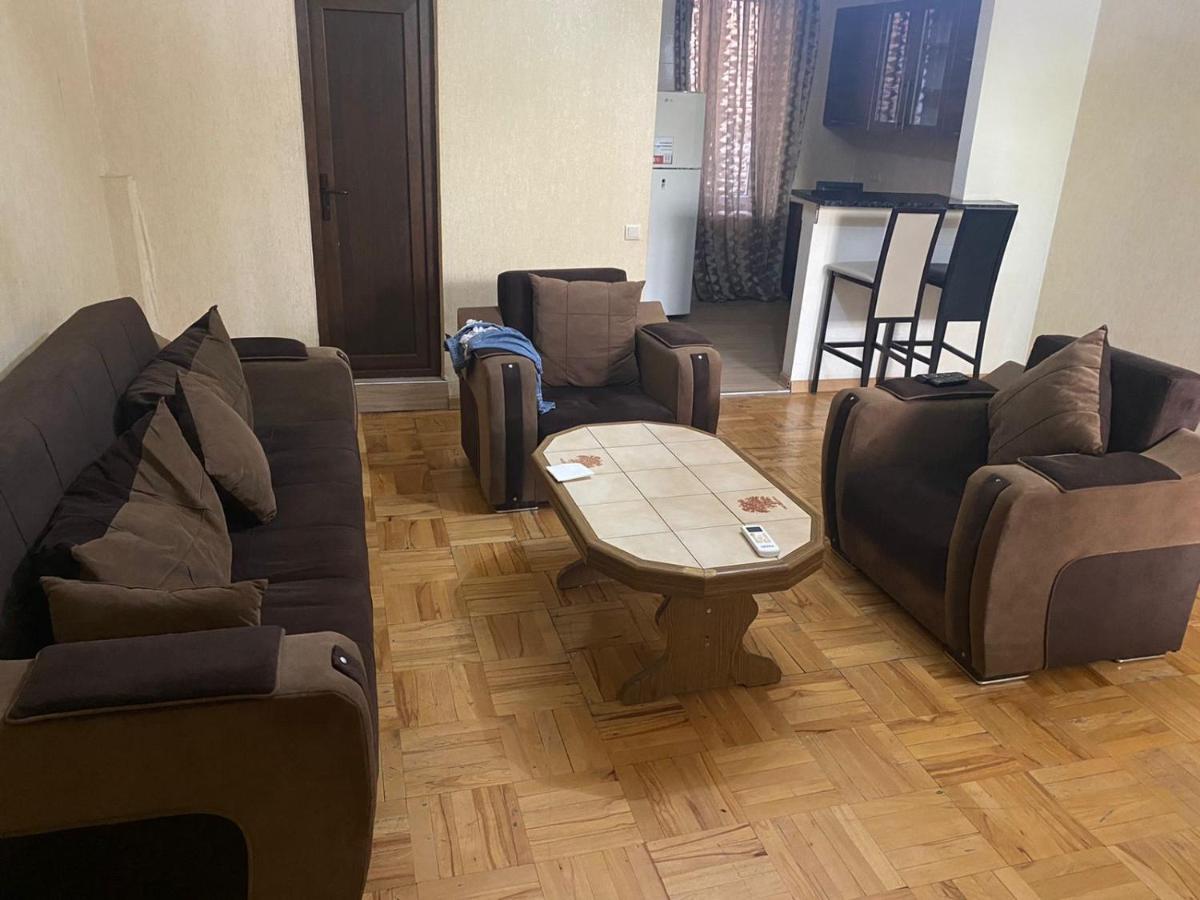 Kiev Hostel ティビリシ エクステリア 写真
