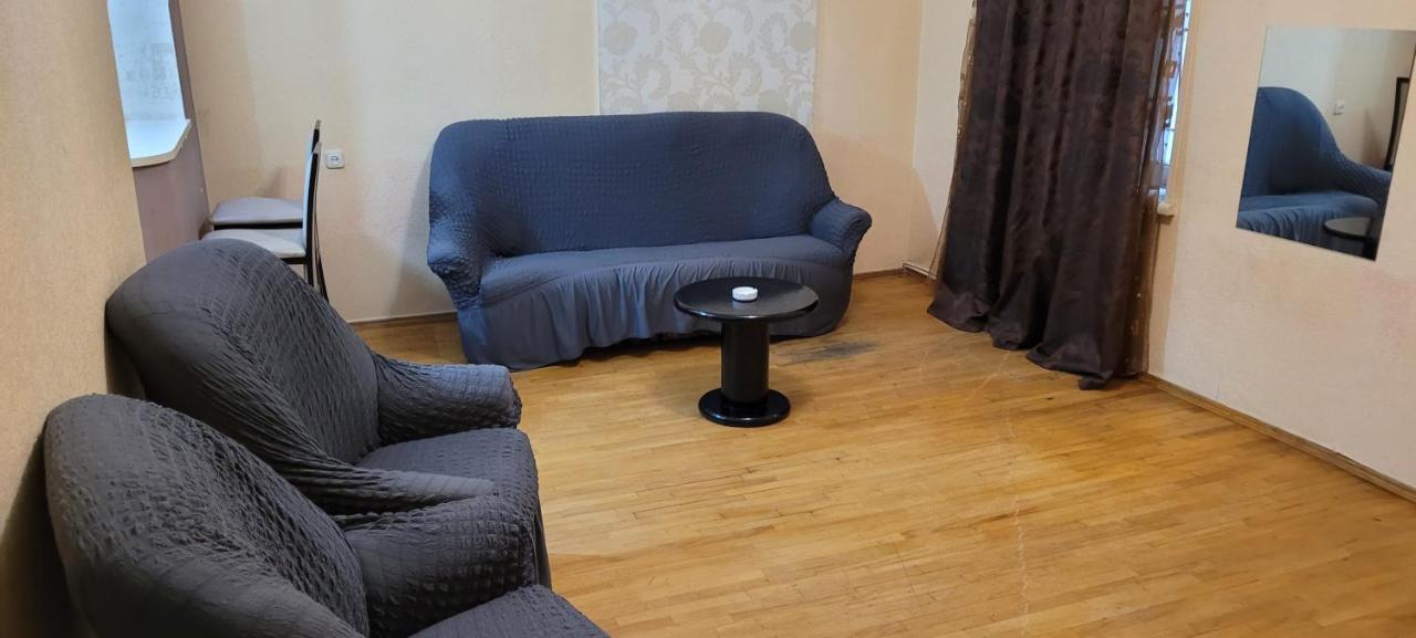 Kiev Hostel ティビリシ エクステリア 写真