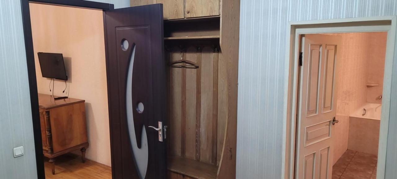 Kiev Hostel ティビリシ エクステリア 写真