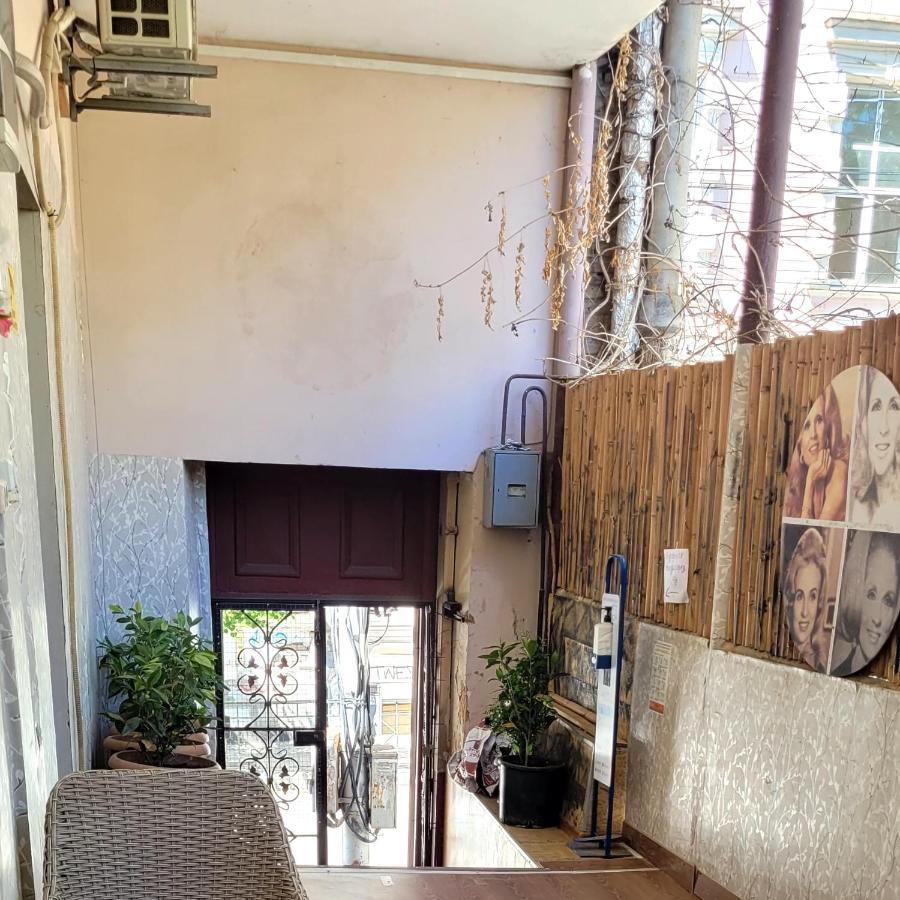 Kiev Hostel ティビリシ エクステリア 写真