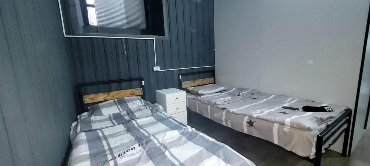 Kiev Hostel ティビリシ エクステリア 写真