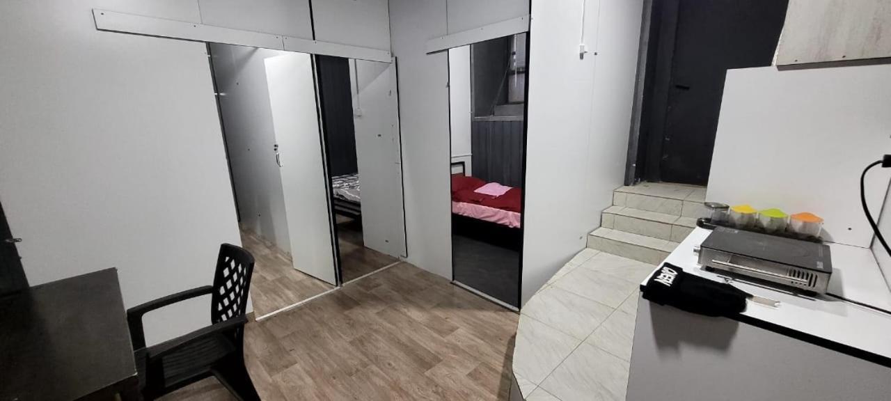 Kiev Hostel ティビリシ エクステリア 写真