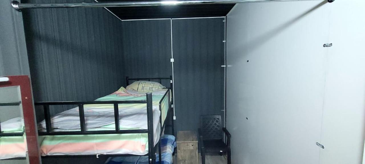 Kiev Hostel ティビリシ エクステリア 写真