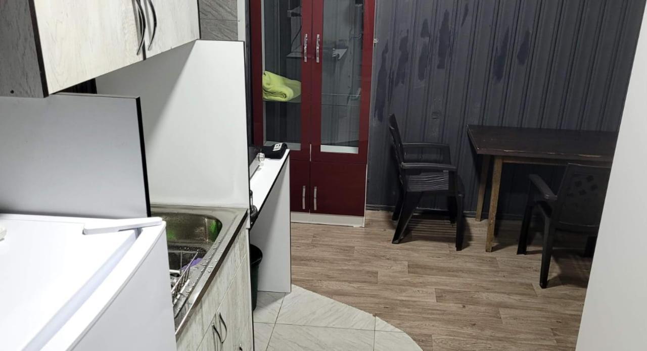 Kiev Hostel ティビリシ エクステリア 写真